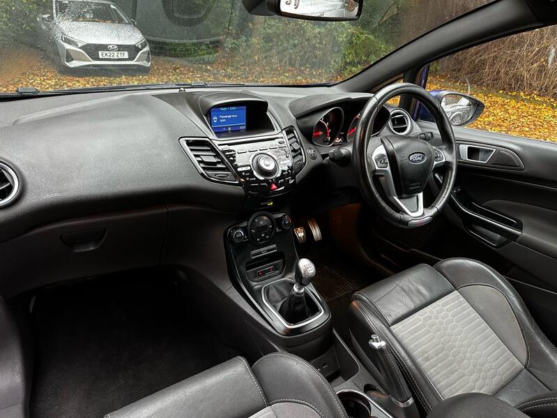 FORD FIESTA