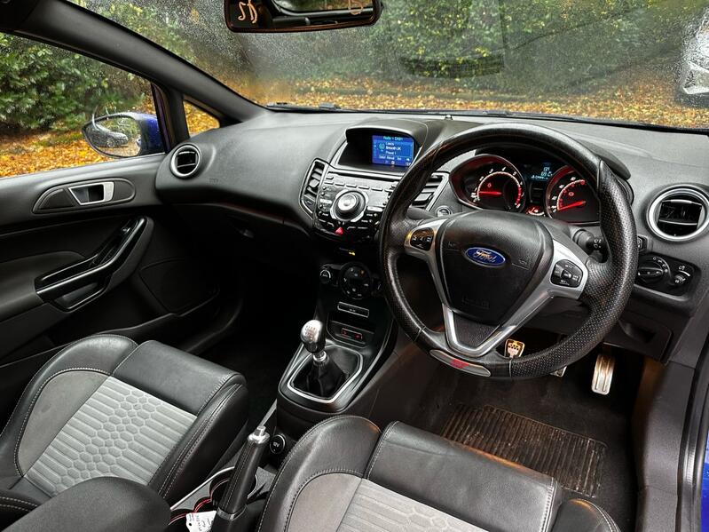 FORD FIESTA