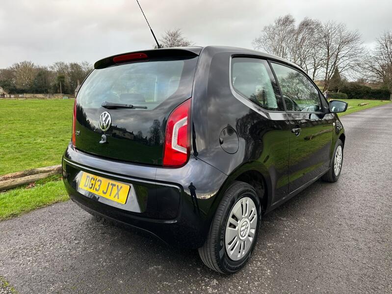 VOLKSWAGEN UP